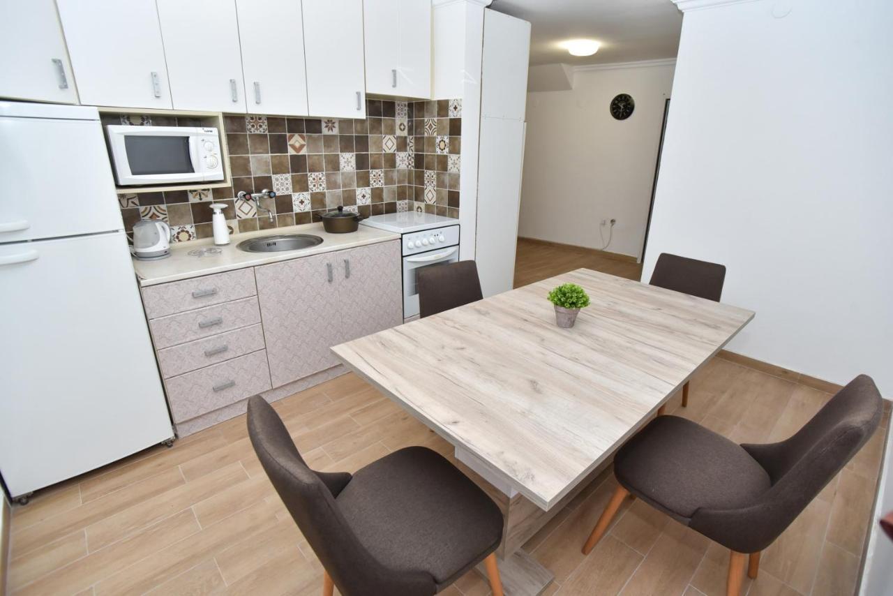 Appartamento Palm Square 1 Old Town Apt Budua Esterno foto