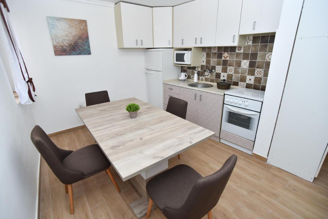 Appartamento Palm Square 1 Old Town Apt Budua Esterno foto