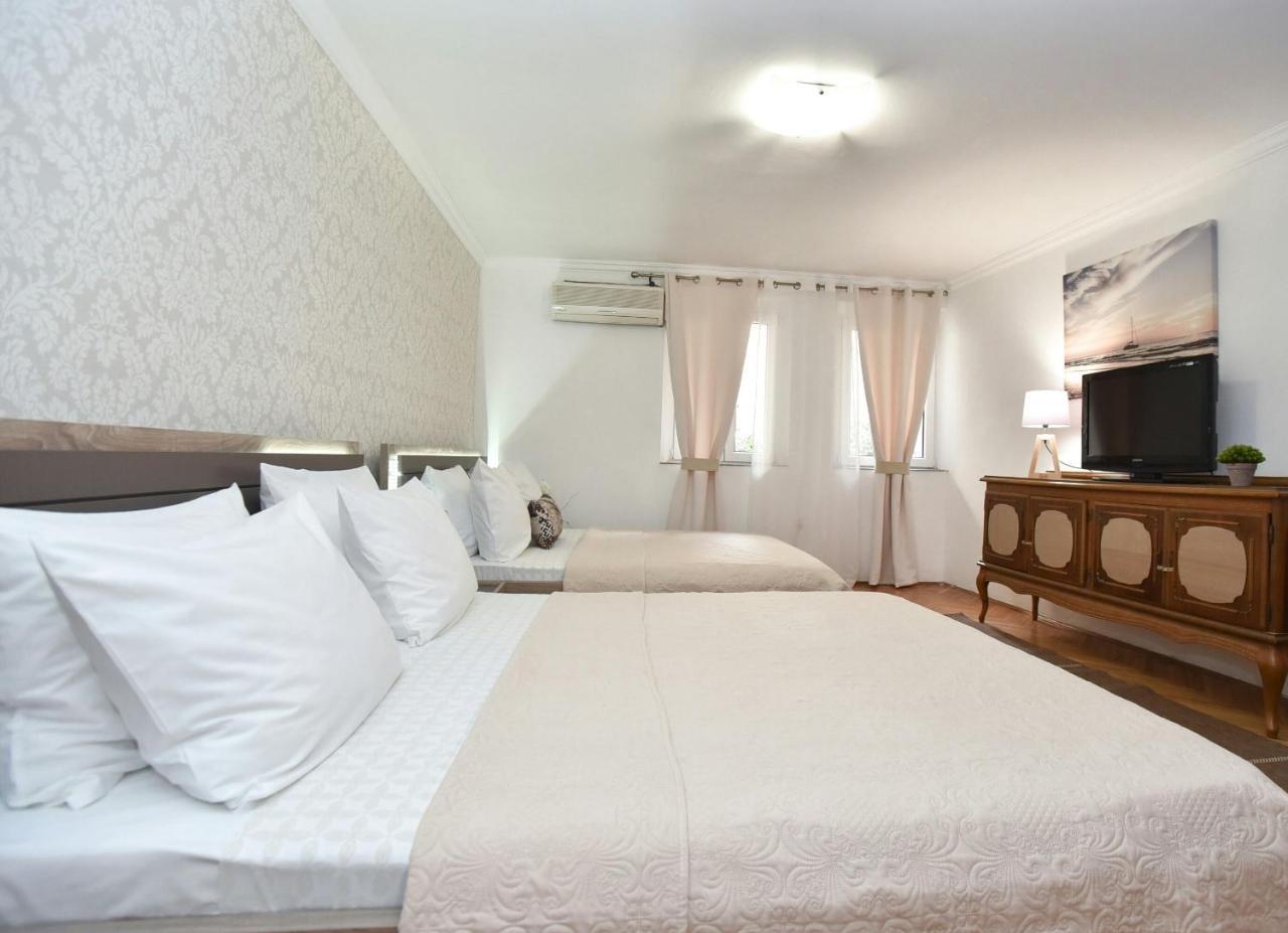 Appartamento Palm Square 1 Old Town Apt Budua Esterno foto