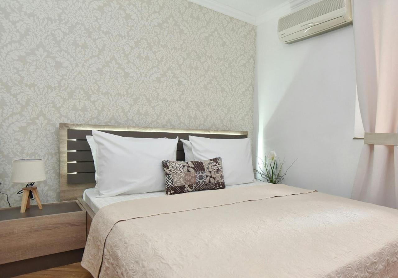 Appartamento Palm Square 1 Old Town Apt Budua Esterno foto